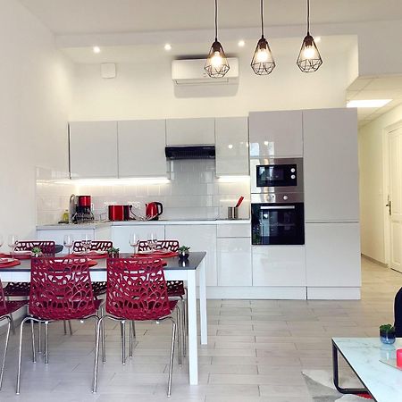 Appartement Stella 95 M2 Climatise Parking Proche Sanctuaires Lourdes Exterior foto