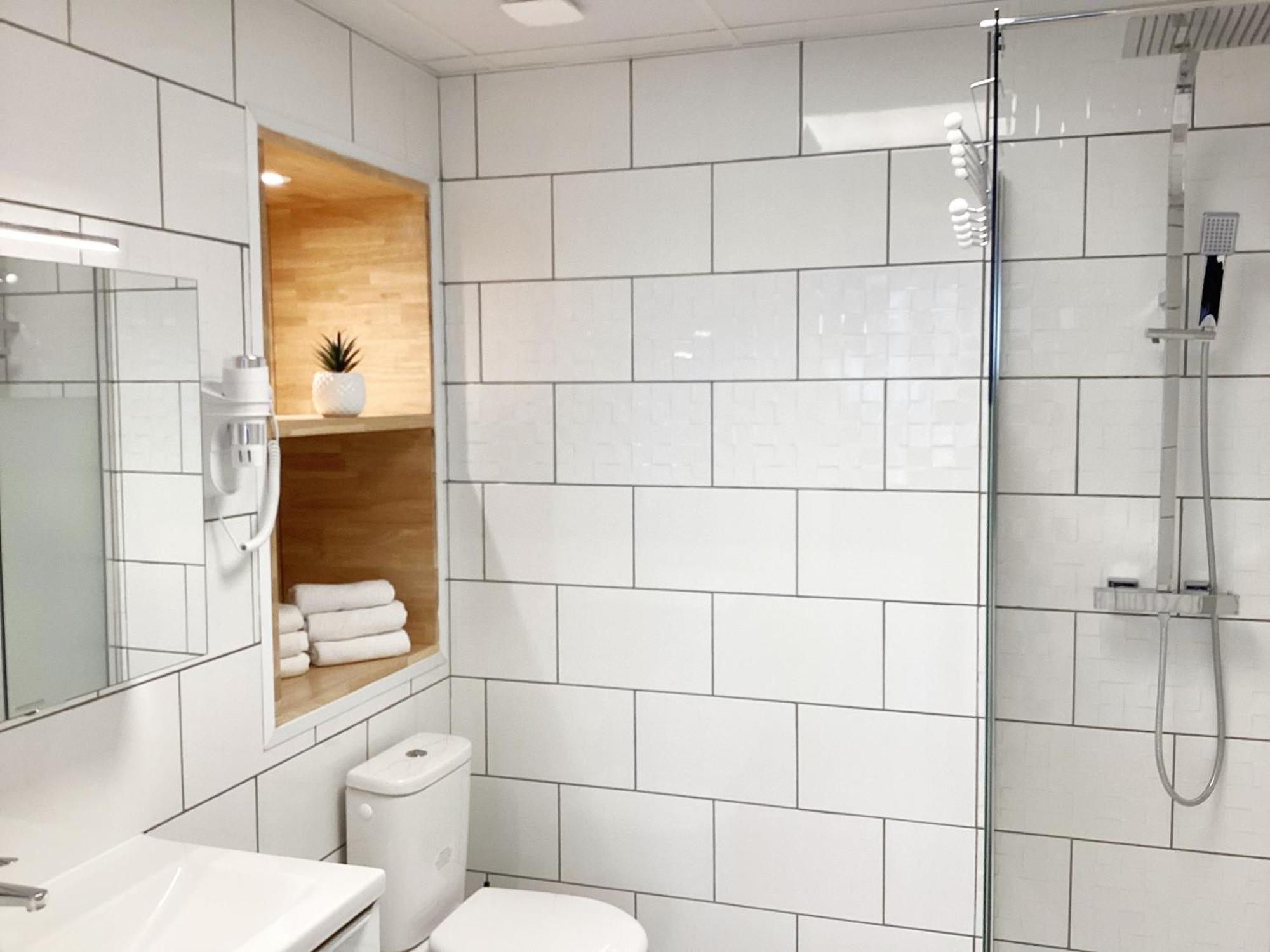Appartement Stella 95 M2 Climatise Parking Proche Sanctuaires Lourdes Exterior foto